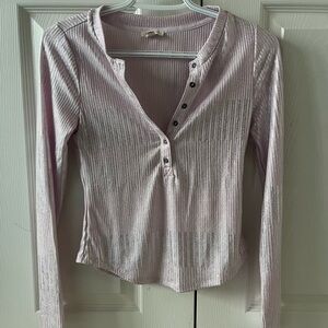 NWOT long-Sleeve Ribbed Henley Top in Light Pink with silver shimmer